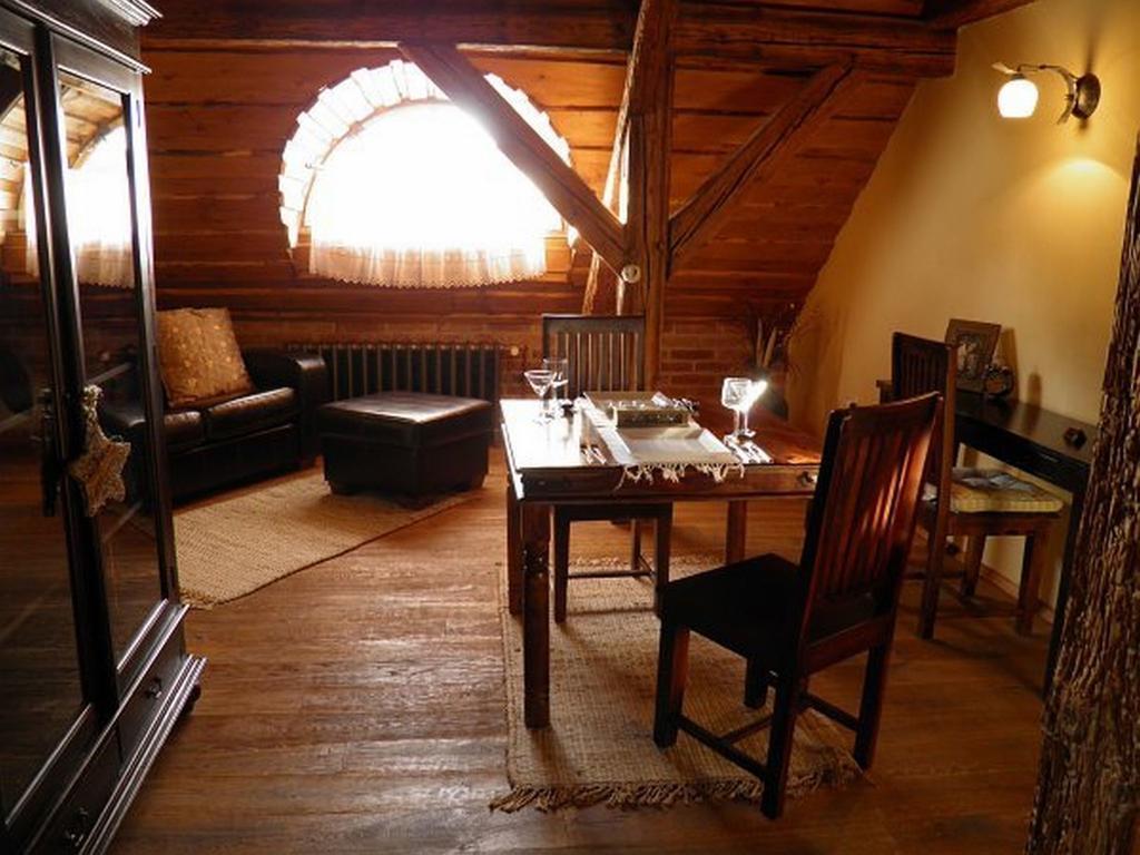 Dvur Olsiny -Hotel And Horse-Riding Karviná 외부 사진