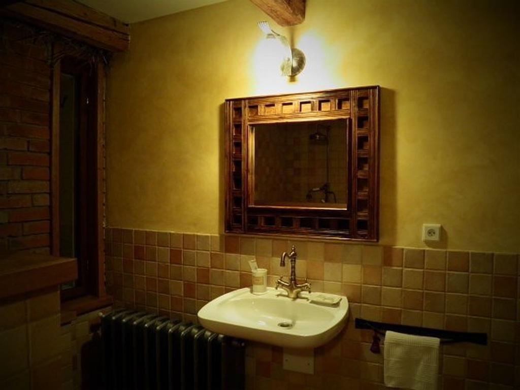 Dvur Olsiny -Hotel And Horse-Riding Karviná 객실 사진