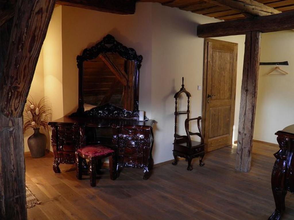 Dvur Olsiny -Hotel And Horse-Riding Karviná 객실 사진
