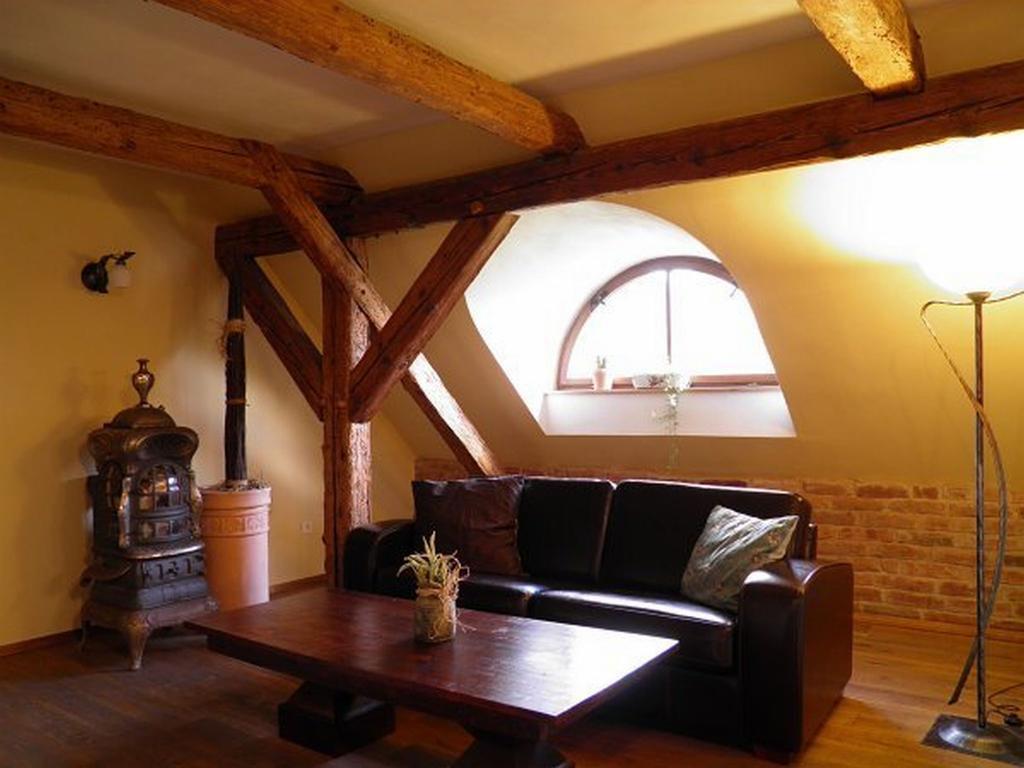 Dvur Olsiny -Hotel And Horse-Riding Karviná 외부 사진